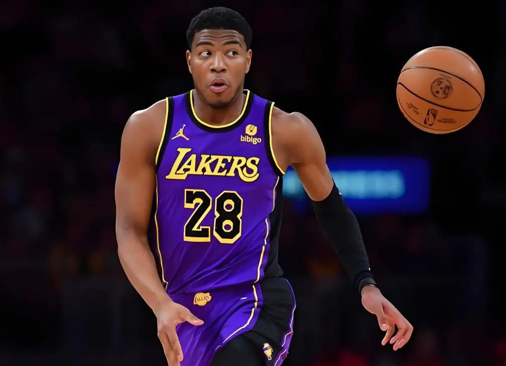 的锋线球员 的锋线球员