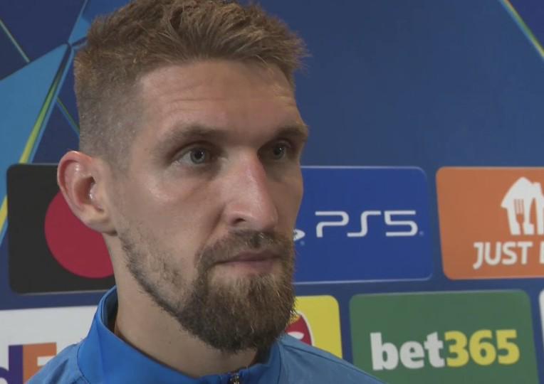 所以每次他, 给哥本哈根 所以每次他, 给哥本哈根