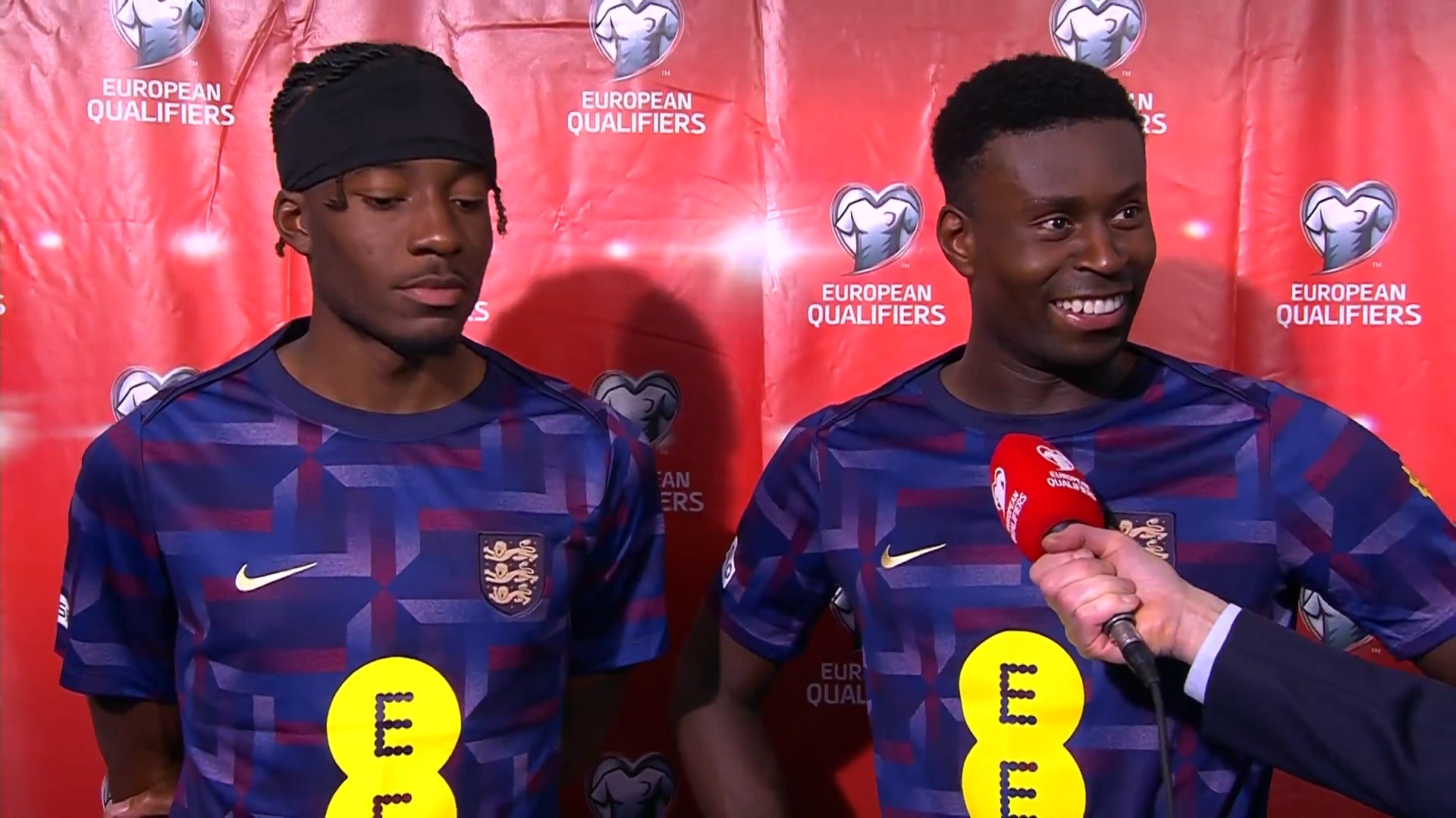 来自英国独, 采访, 有些小心翼